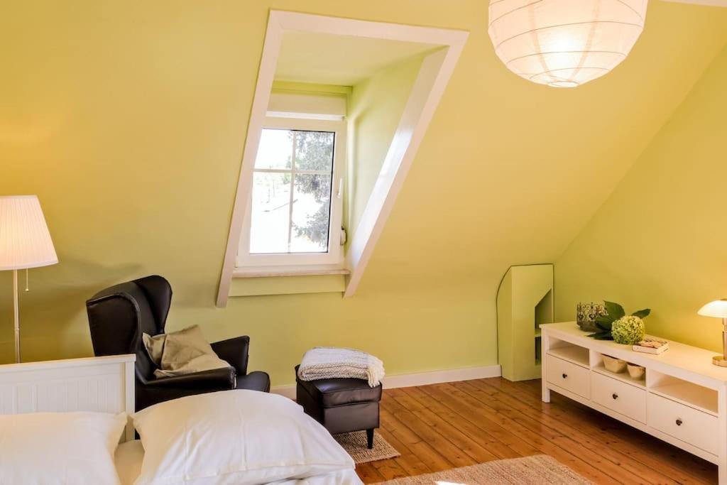 Charmante, Grosszuegige Ferienwohnung Villa Fleurie Bretten Esterno foto